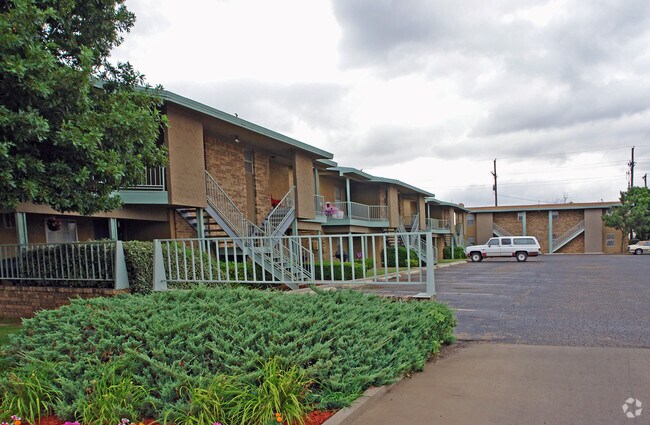 Toledo Terrace Apartments - Courtyard Villas