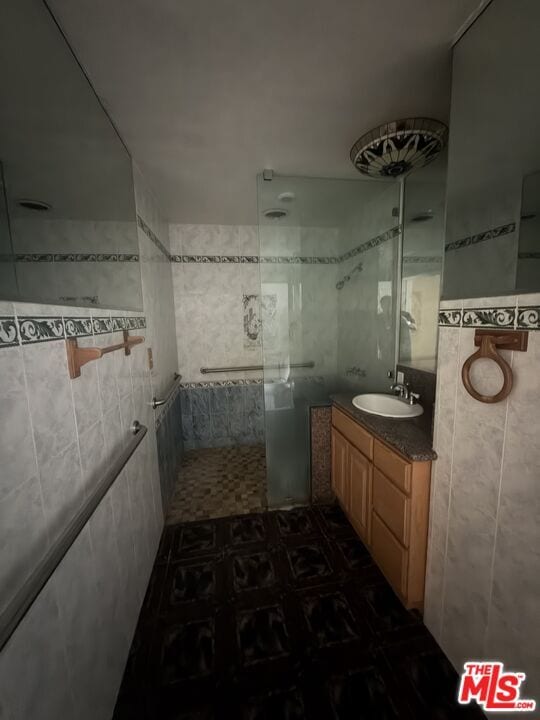 Building Photo - 626 E San Antonio Dr