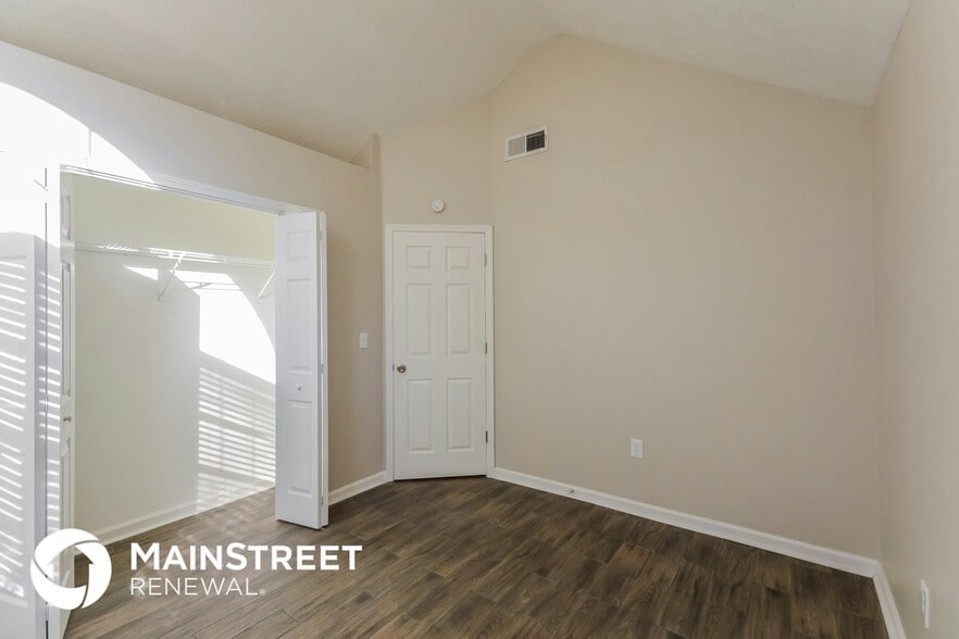 Building Photo - 851 Sweetwater Way