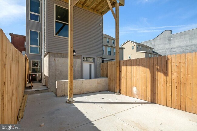 Building Photo - 1603 N Marshall St