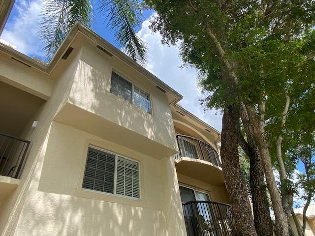 Building Photo - 1700 Crestwood Ct S