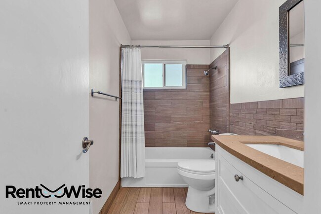 Building Photo - 11 Argent Alley