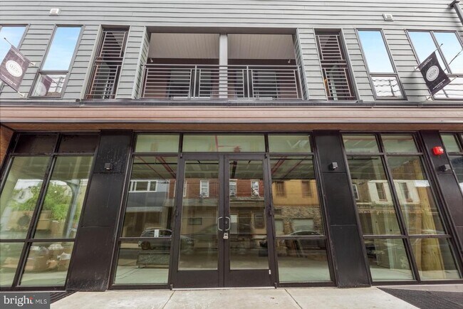 Building Photo - 2119 N Front St