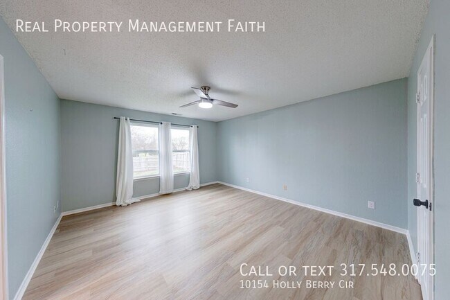 Building Photo - 10154 Holly Berry Cir