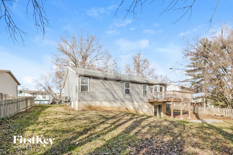 Building Photo - 1400 Navaho Trail