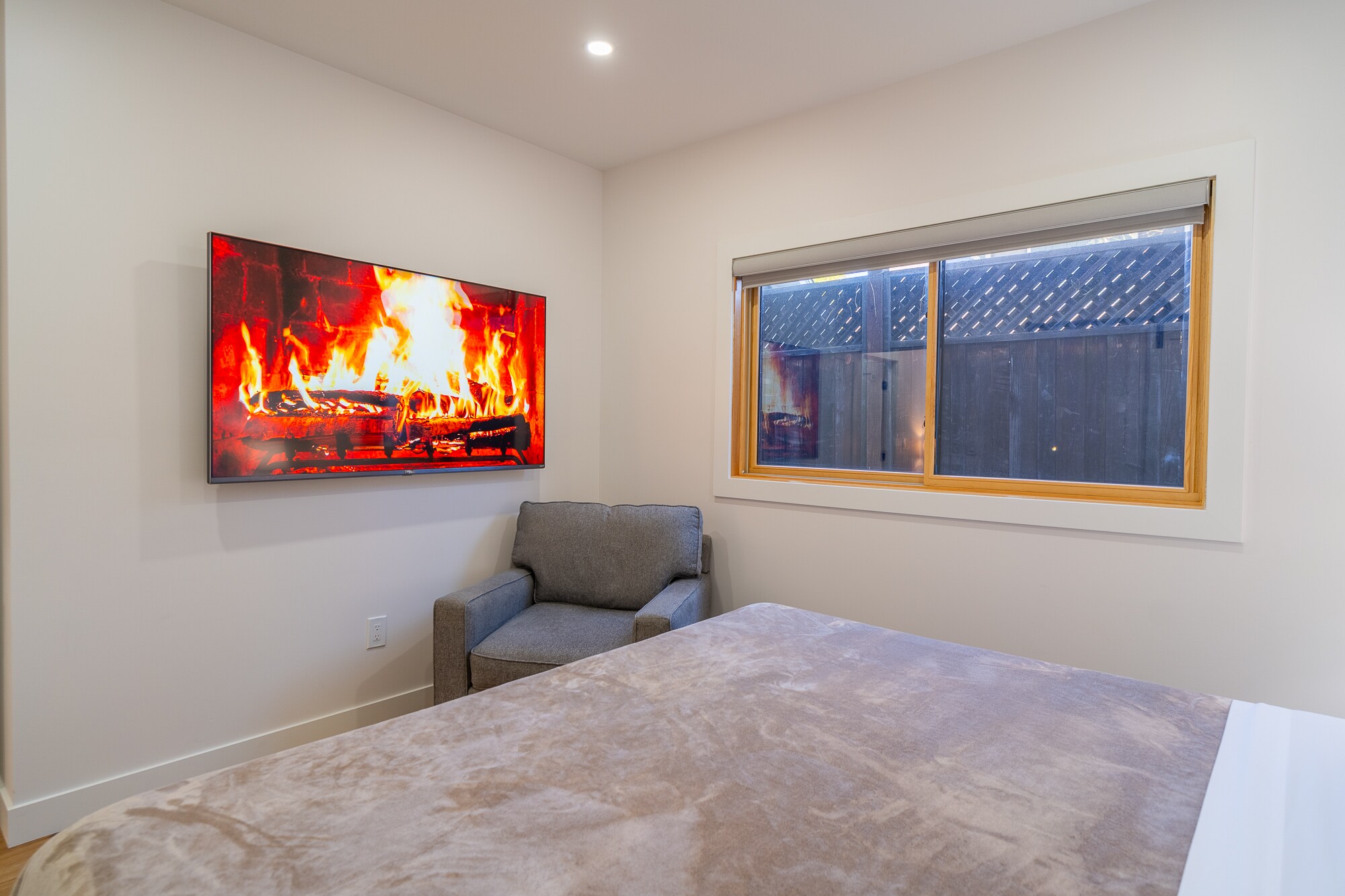 Building Photo - 3038 Beech St