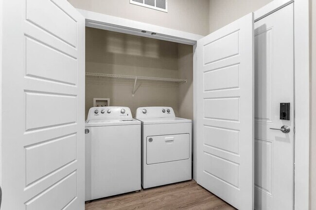 Building Photo - 12595 Windy Pointe Lp