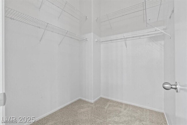 Building Photo - 9709 N Fast Elk St