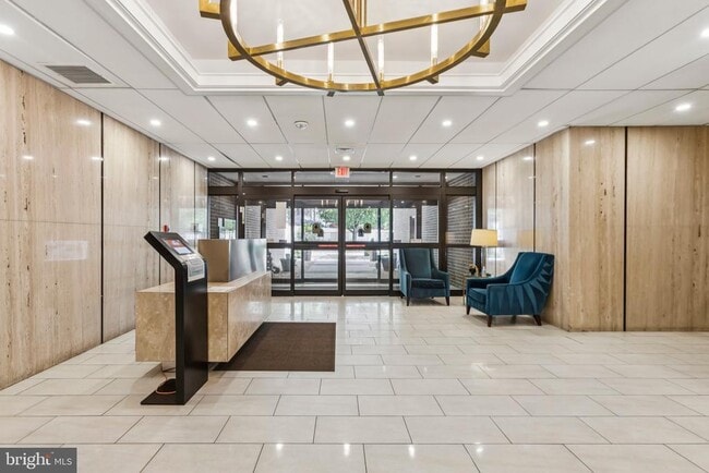 Building Photo - 6101 Edsall Rd