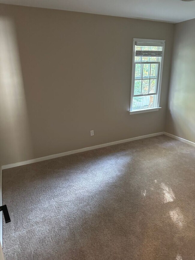 Building Photo - 3000 Sandy Bluff Pl