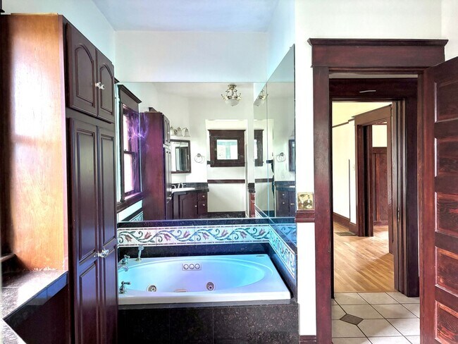 Building Photo - Historic and Spacious Humboldt Neighborhood Home w/ Covered Front/Back Patio and Huge Basement