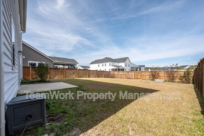 Building Photo - 208 Evergreen Ave