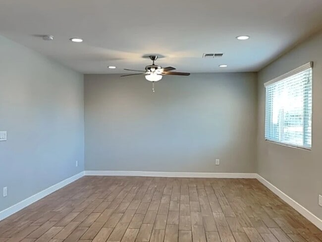 Building Photo - 1211 W Elna Rae St