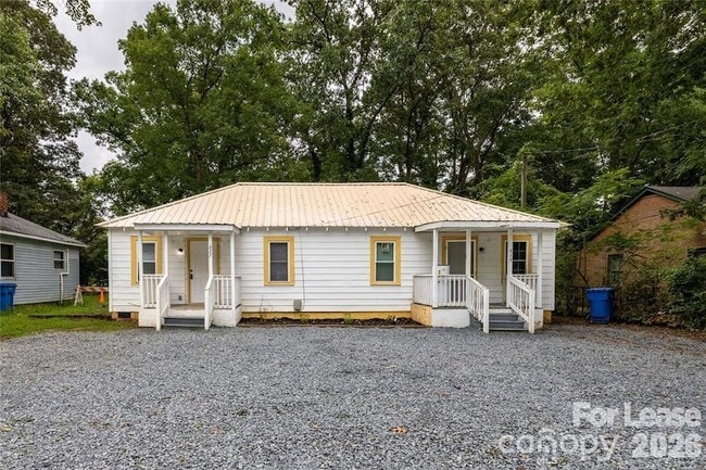 Building Photo - 629 Colston St