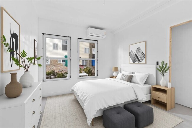 Building Photo - 7 Davis St