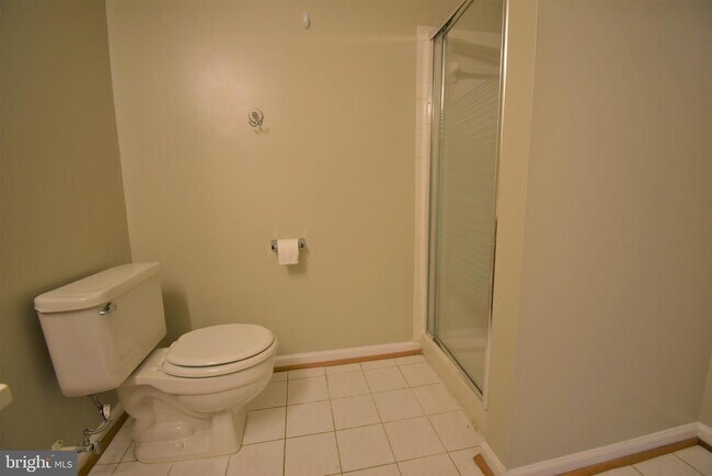 Building Photo - 8243 Cedar Landing Ct