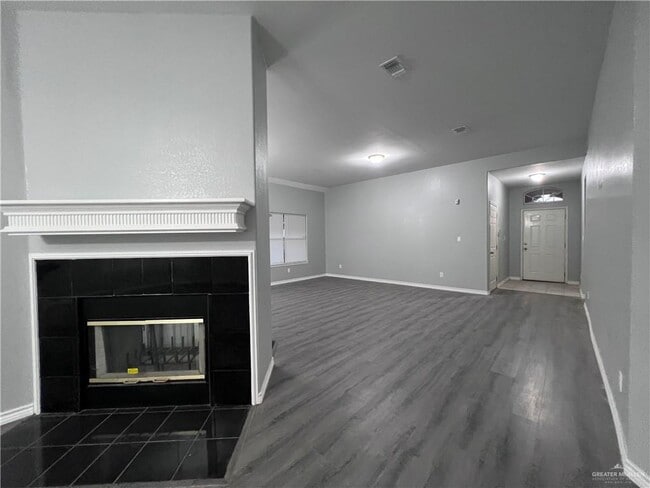 Building Photo - 3308 San Benito St
