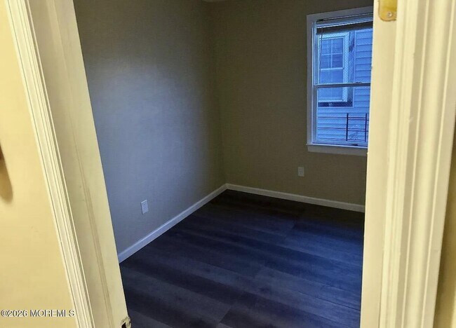 Building Photo - 39 Sampson Ave