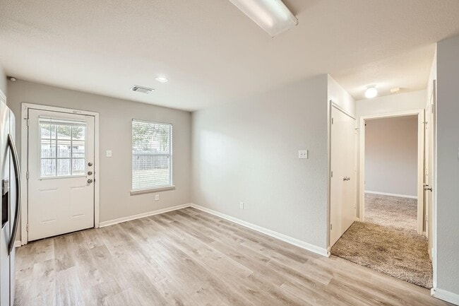 Building Photo - 6602 Fairbrook Park Ln