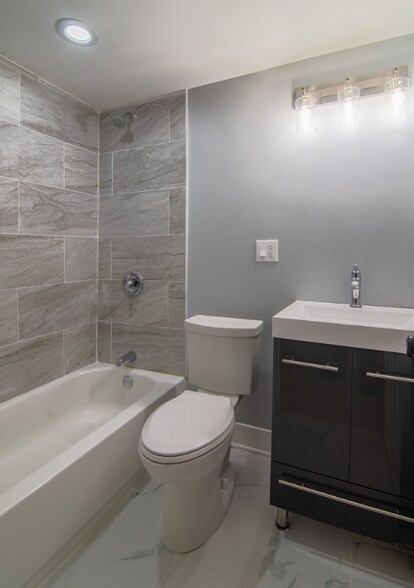 Building Photo - 4618 S Evans Ave