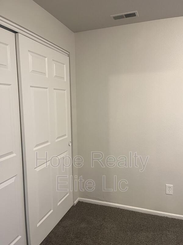 Building Photo - 2463 Astrozon Cir