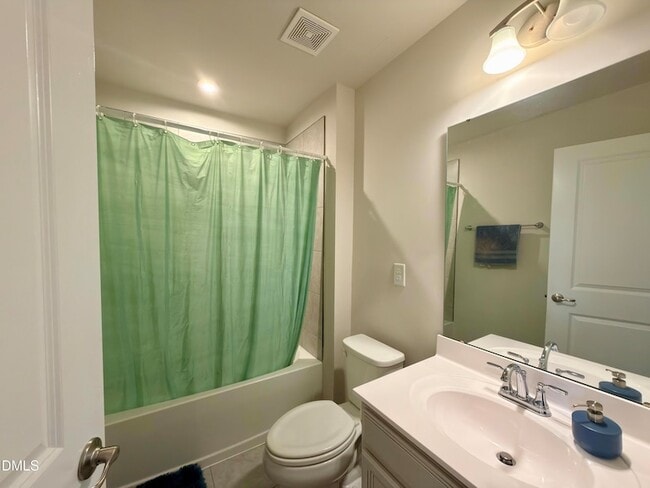 Building Photo - 1110 Romeria Dr