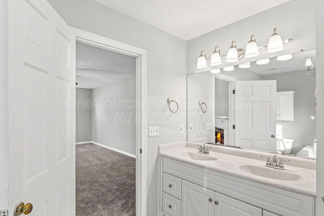 Building Photo - 118 Fitchburg Dr