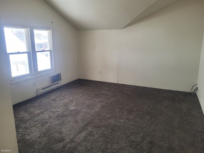 Building Photo - 3 br, 1 bath House - 818 East McClure Avenue