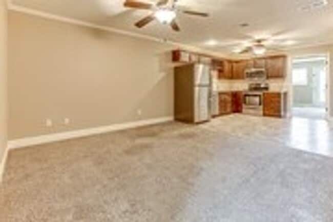 Building Photo - PRICE REDUCED!