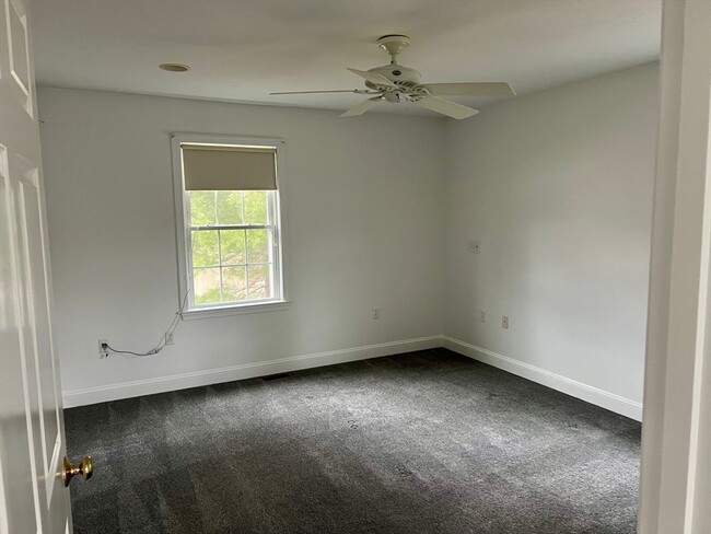 Building Photo - 367 Rockland St