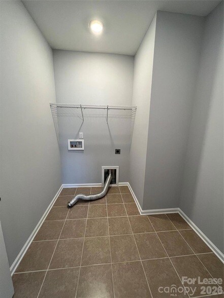 Building Photo - 11262 Serenity Farm Dr