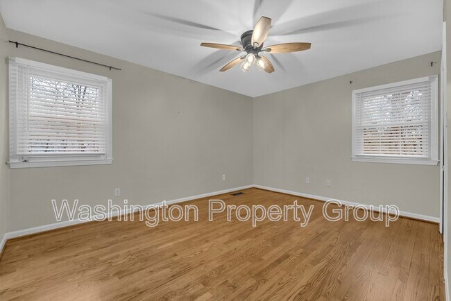 Building Photo - 4702 Declaration Ct