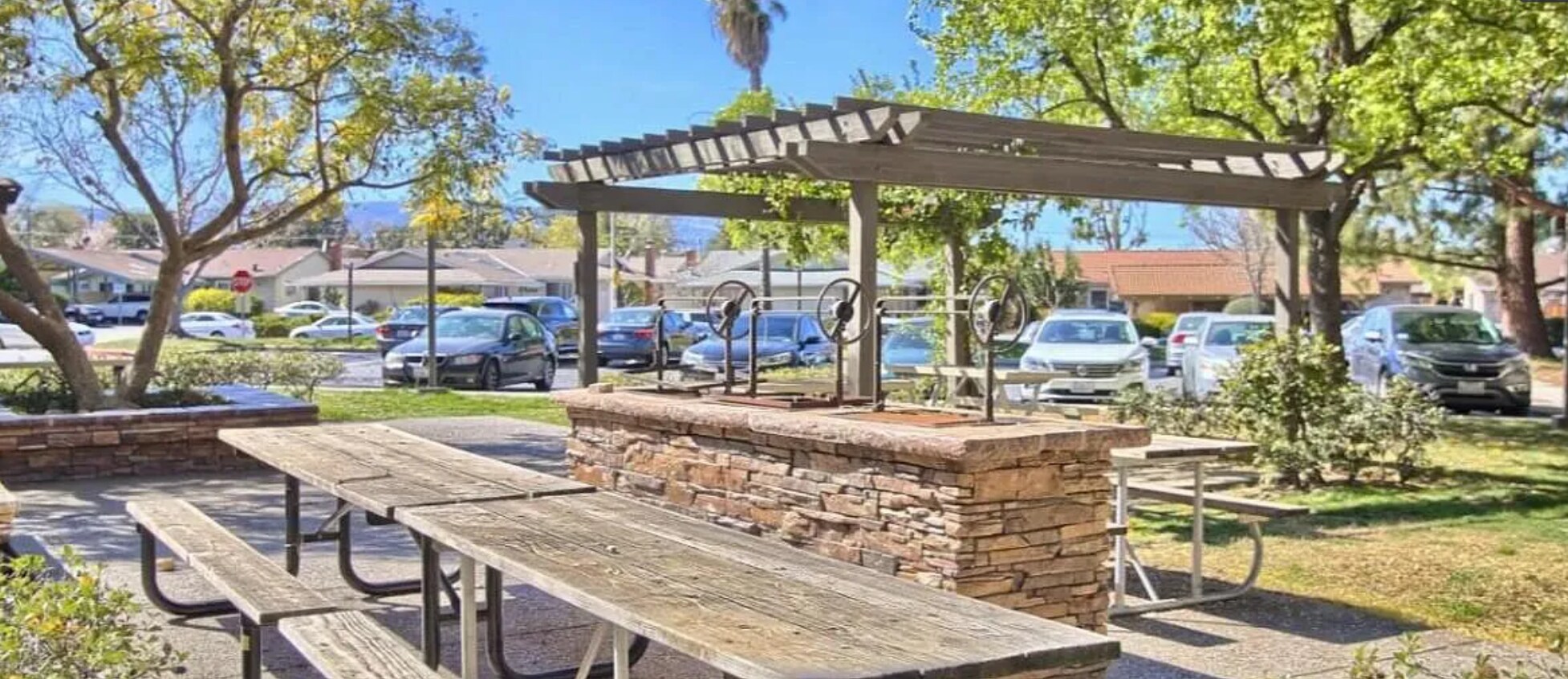 BBQ area - 880 E Fremont Ave