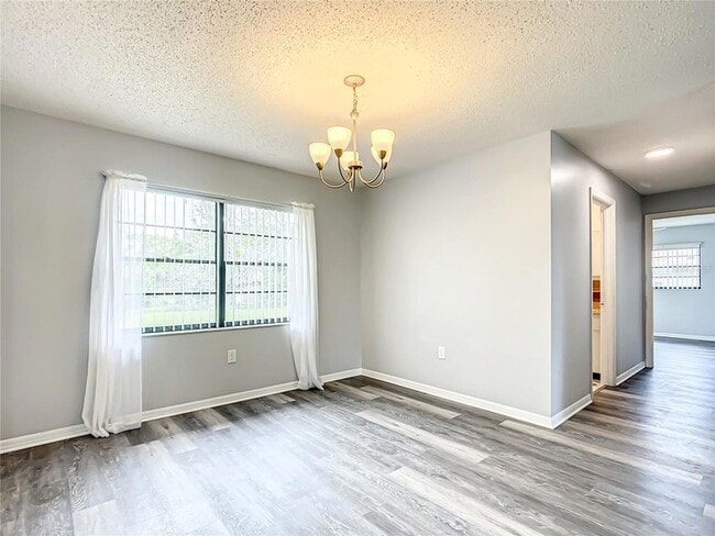 Building Photo - 5576 W Pine Cir