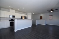 Building Photo - Spacious 2-bed 2-bath with Attached Car Ga...