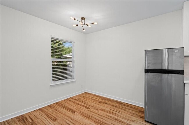 Building Photo - 3436 Willowrun Dr