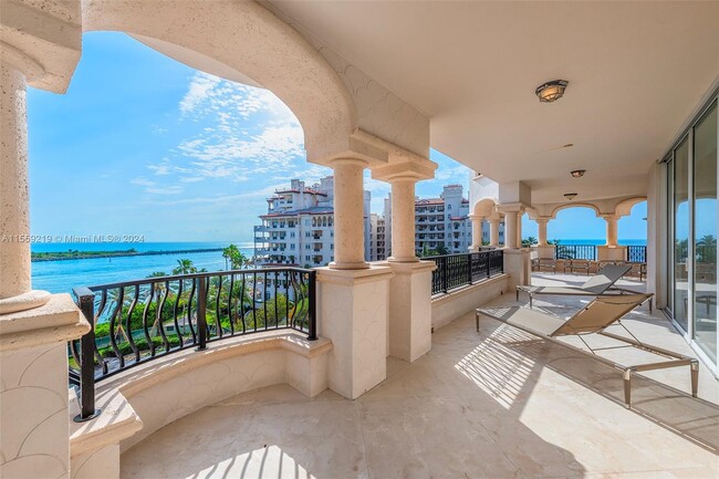 Building Photo - 7154 Fisher Island Dr