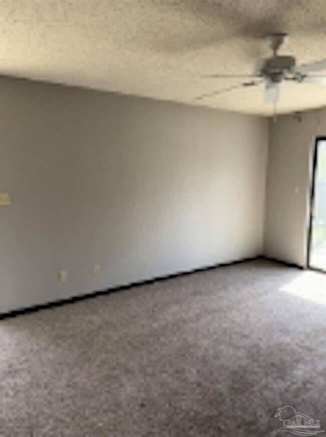 Building Photo - 455 Stara Cir