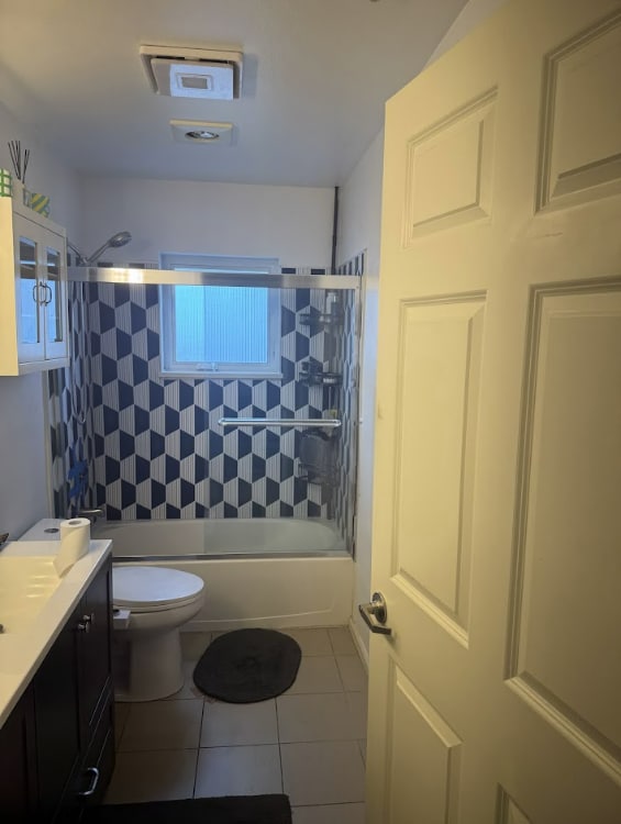 2nd Bath - 1729 12th Ave S