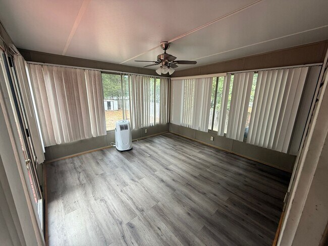 Building Photo - 8207 Whirlaway Dr