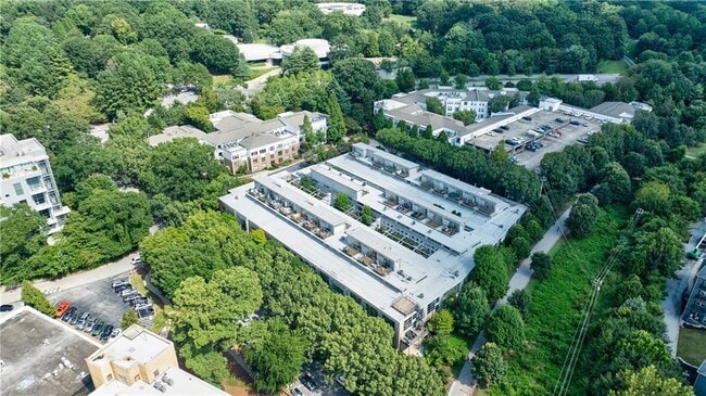 Building Photo - 400 Village Pkwy