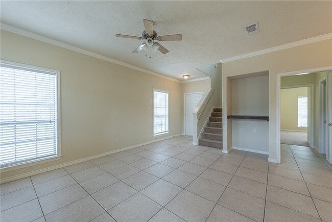 Building Photo - 3858 Oldenburg Ln