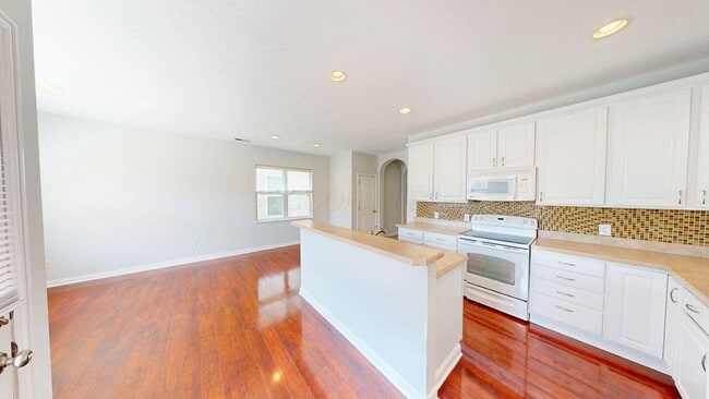 Building Photo - 5597 Lantos Rd