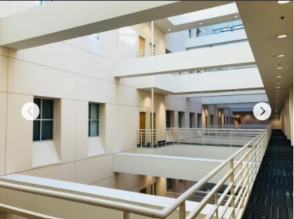 Building Photo - 127 N Tryon St