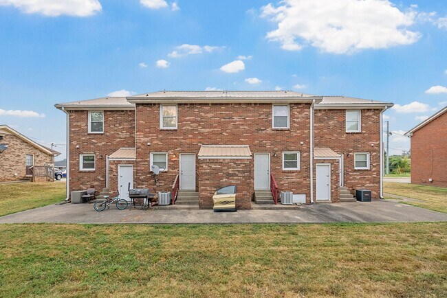 Building Photo - End Unit Ready for You to Call Home
