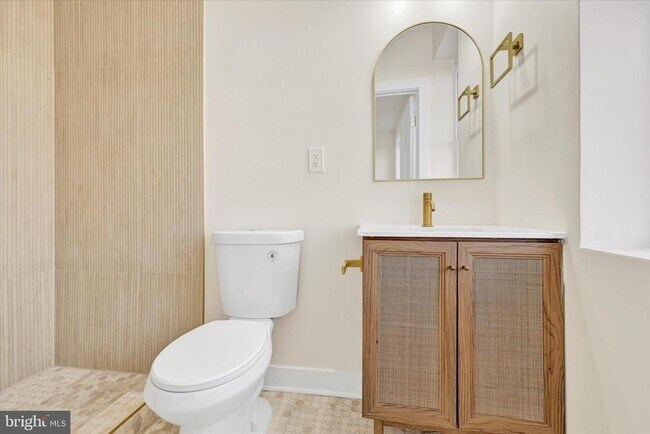 Building Photo - 33 S Morley St