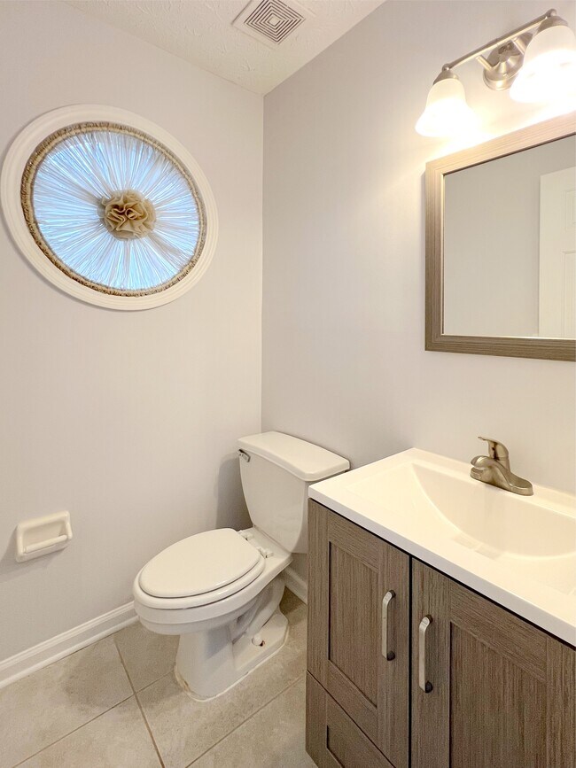 Building Photo - 1924 Riverlanding Cir