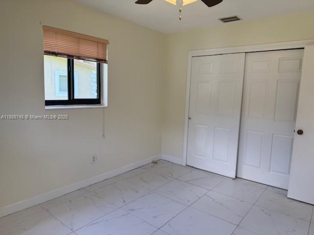 Building Photo - 6111 SW 39th Ct