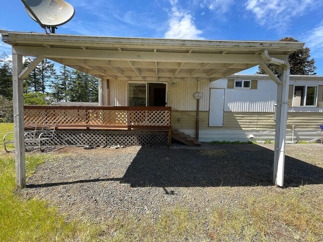Building Photo - 2-Bedroom 1-Bath in Chinook WA **Available Now**