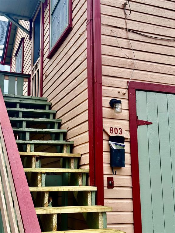 Building Photo - 803 W Gibson St